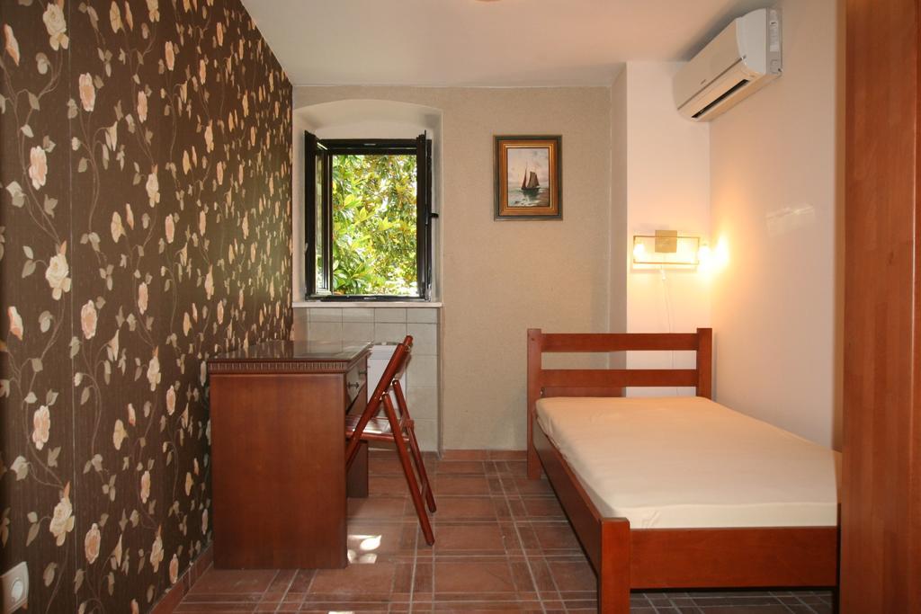 Holiday Home Ametist Kotor Exteriér fotografie